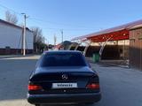 Mercedes-Benz E 260 1989 года за 1 100 000 тг. в Тараз – фото 4