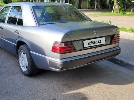 Mercedes-Benz E 230 1992 года за 1 500 000 тг. в Алматы – фото 6