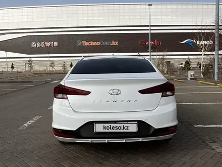 Hyundai Elantra 2019 года за 7 700 000 тг. в Астана – фото 4