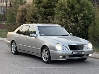 Mercedes-Benz E 320