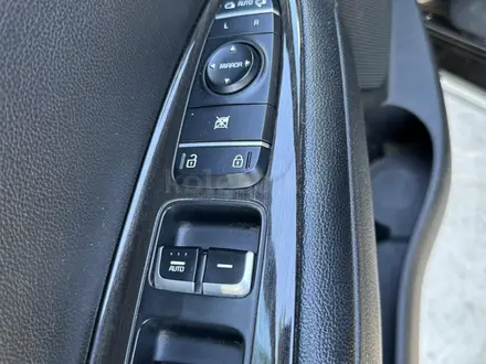 Kia K5 2018 года за 9 300 000 тг. в Алматы – фото 18