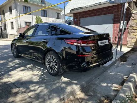 Kia K5 2018 года за 9 300 000 тг. в Алматы – фото 4