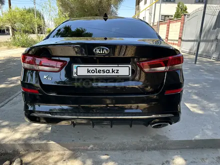 Kia K5 2018 года за 9 300 000 тг. в Алматы – фото 8
