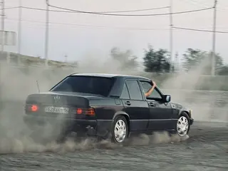 Mercedes-Benz 190