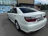 Toyota Camry 2015 года за 11 100 000 тг. в Баянаул – фото 2