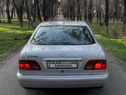 Mercedes-Benz E 280 1999 года за 3 300 000 тг. в Тараз – фото 3