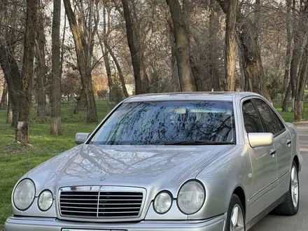 Mercedes-Benz E 280 1999 года за 3 300 000 тг. в Тараз