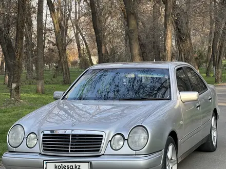 Mercedes-Benz E 280 1999 года за 3 300 000 тг. в Тараз – фото 2
