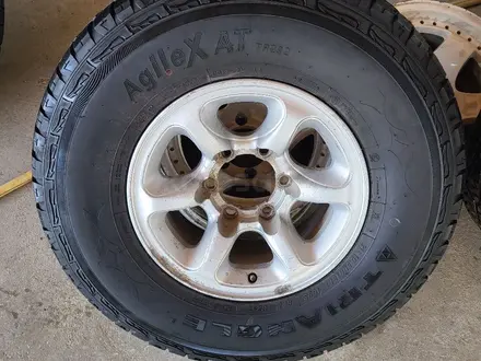 31.10.5r15 А/Т 24год с дисками Mitsubishi 7j ET + 10 за 145 000 тг. в Алматы – фото 3