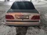 Mercedes-Benz E 280 1996 года за 2 100 000 тг. в Сатпаев – фото 3