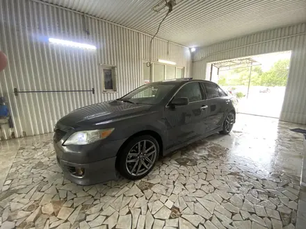 Toyota Camry 2011 года за 4 500 000 тг. в Актау – фото 2