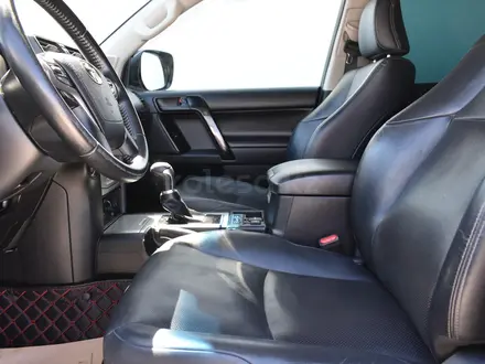 Toyota Land Cruiser Prado Comfort+ 2020 года за 22 300 000 тг. в Атырау – фото 17