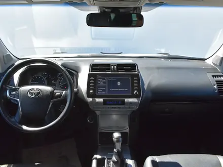 Toyota Land Cruiser Prado Comfort+ 2020 года за 22 300 000 тг. в Атырау – фото 9