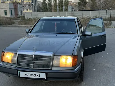 Mercedes-Benz E 260 1991 года за 2 000 000 тг. в Павлодар