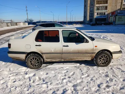 Volkswagen Vento 1992 года за 650 000 тг. в Караганда – фото 4