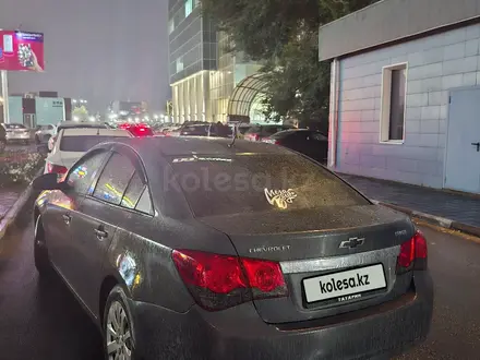 Chevrolet Cruze 2014 года за 3 600 000 тг. в Костанай – фото 2