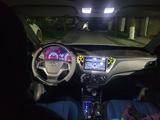 Hyundai Solaris 2017 года за 5 800 000 тг. в Актобе – фото 3