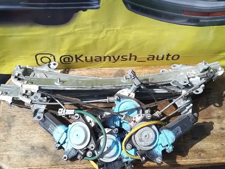 Стеклоподьемник с моторчиком и механизмом Тойота Карина Е за 1 000 тг. в Алматы