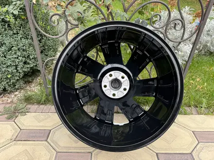 Оригинальные диски R22 на Range Rover L460, Range Rover Sport L461 за 860 000 тг. в Алматы – фото 5