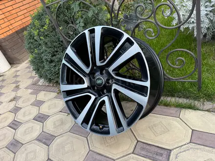 Оригинальные диски R22 на Range Rover L460, Range Rover Sport L461 за 860 000 тг. в Алматы – фото 15