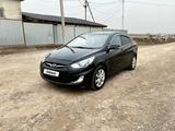 Hyundai Solaris 2011 года за 3 900 000 тг. в Шымкент – фото 2