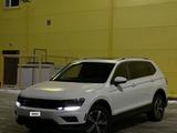 Volkswagen Tiguan 2018 года за 9 200 000 тг. в Уральск