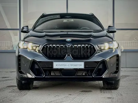 BMW X6 2025 года за 68 000 000 тг. в Астана