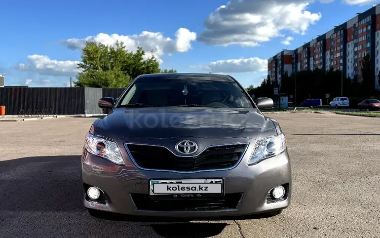 Toyota Camry 2010 года за 6 500 000 тг. в Петропавловск