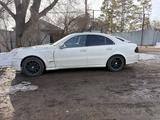 Mercedes-Benz E 240 2004 годаүшін2 600 000 тг. в Уральск – фото 2