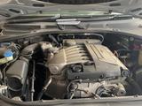 Декоративная крышка двигателя для Volkswagen Touareg 4.2 за 25 000 тг. в Шымкент – фото 4