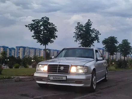 Mercedes-Benz E 230 1992 года за 2 000 000 тг. в Шымкент – фото 26