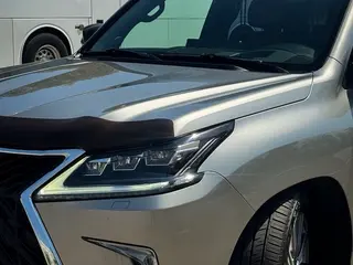 Lexus LX 570