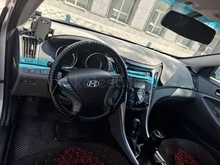 Hyundai Sonata 2012 года за 5 000 000 тг. в Актобе – фото 10