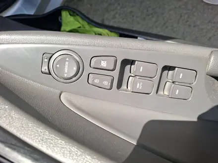 Hyundai Sonata 2012 года за 5 000 000 тг. в Актобе – фото 11