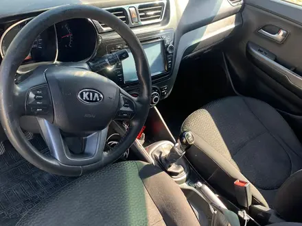 Kia Rio 2015 года за 3 500 000 тг. в Атырау – фото 10