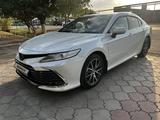 Toyota Camry 2022 года за 18 500 000 тг. в Алматы