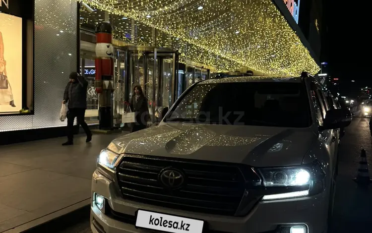 Toyota Land Cruiser 2018 года за 38 000 000 тг. в Алматы