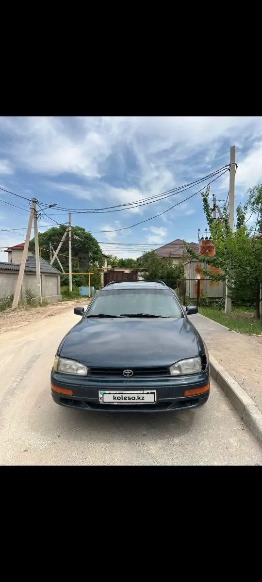 Toyota Camry, 1992