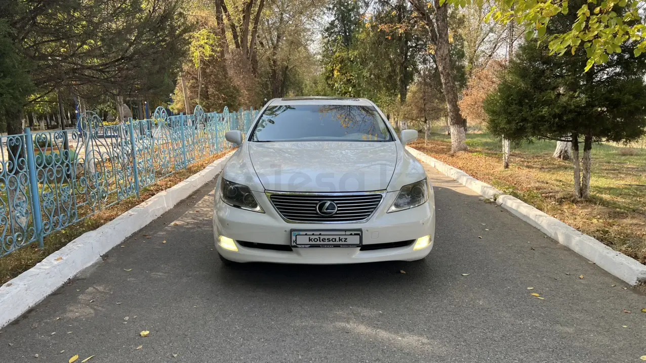 Лексус LS, 2006