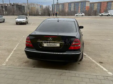 Mercedes-Benz E 320 2002 года за 1 990 000 тг. в Уральск – фото 9