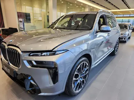 BMW X7 2022 года за 60 000 000 тг. в Атырау