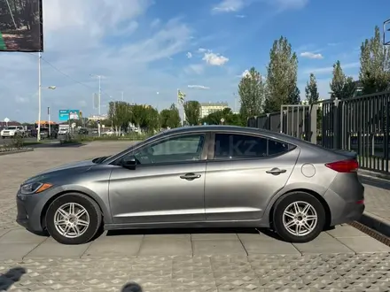 Hyundai Elantra 2017 года за 5 800 000 тг. в Актобе – фото 2
