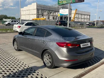 Hyundai Elantra 2017 года за 5 800 000 тг. в Актобе – фото 5