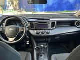 Toyota RAV4 2017 годаүшін11 700 000 тг. в Атырау – фото 3