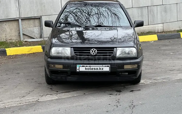 Volkswagen Vento 1993 года за 1 550 000 тг. в Шымкент