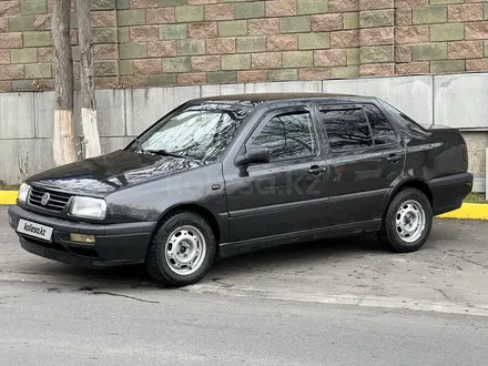 Volkswagen Vento 1993 года за 1 550 000 тг. в Шымкент – фото 4