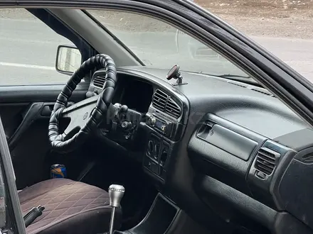 Volkswagen Vento 1993 года за 1 550 000 тг. в Шымкент – фото 5
