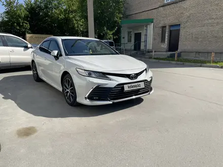 Toyota Camry 2023 года за 17 500 000 тг. в Караганда