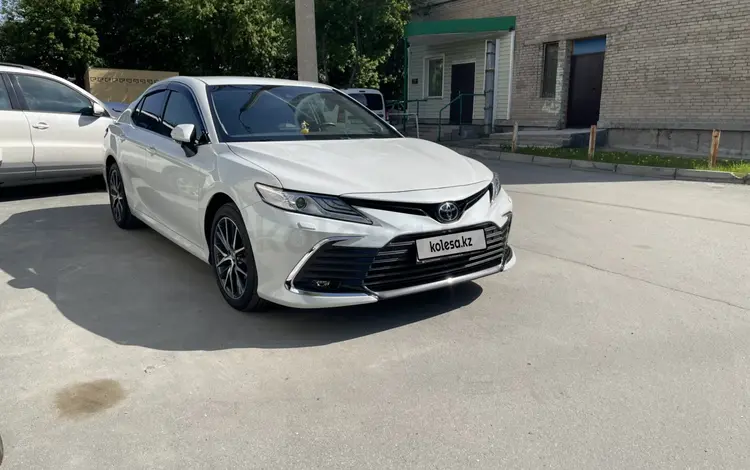 Toyota Camry 2023 года за 17 500 000 тг. в Караганда