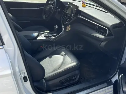 Toyota Camry 2023 года за 17 500 000 тг. в Караганда – фото 6